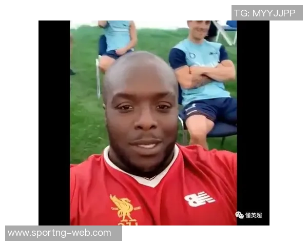 公交司机穿利物浦球衣遭切尔西球迷围攻后被解雇引发热议